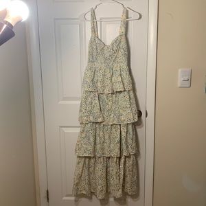 Astr the label XS midsommer tiered floral dress